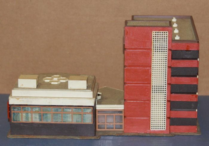 Kibri N Scale Esso Motor Hotel Assembled Kit